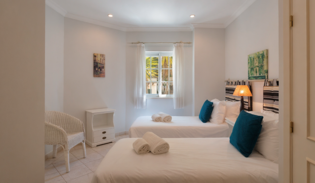 c9dcc2be-747c-4124-aa8e-41157e73cd60